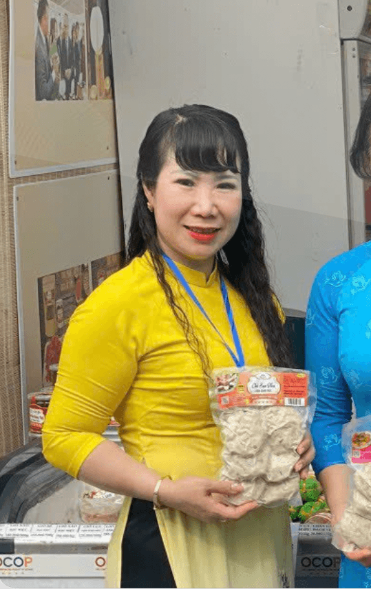 Nghệ nhân Quốc Gia Đinh Thị Hải Yến